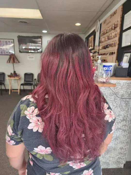 https://cdn.salonspotlight.com/photos/3HD0qy2uHRdvxzwYxTVK/3ed2bc23-8caf-4c28-9f39-723af2cd69f9_720x720