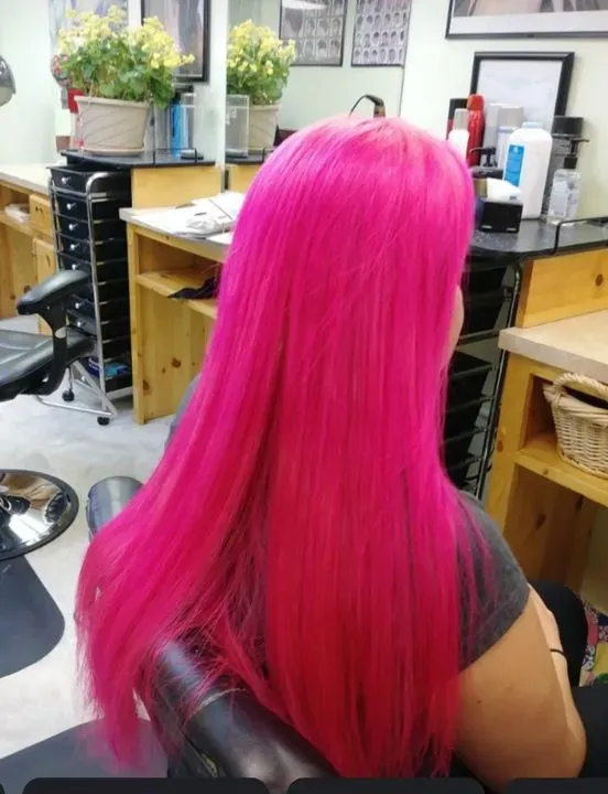 https://cdn.salonspotlight.com/photos/3HD0qy2uHRdvxzwYxTVK/c80c822e-0dfd-4900-897b-d6893da50d63_720x720