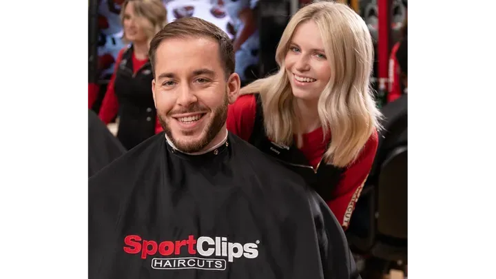 https://cdn.salonspotlight.com/photos/3HThJy7bkrJsFYVOfFrg/38c0dcc8-13ba-462a-92a1-1836f53d9bae_720x720