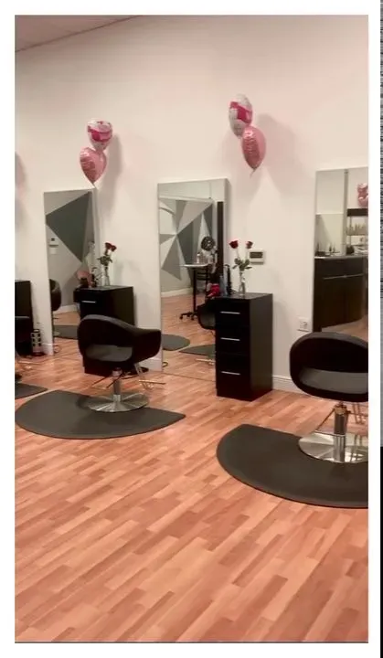 https://cdn.salonspotlight.com/photos/3HqcIK5UiBA9kTHsWiX5/ea0fecef-696c-4c84-a057-98a2e2783265_720x720