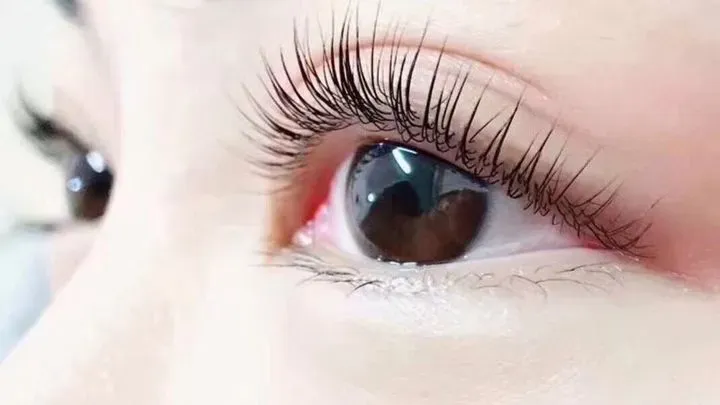 https://cdn.salonspotlight.com/photos/3PznCD5mbinIVQBO8naT/31091e77-73d2-4dba-a177-8ca9b2346271_720x720