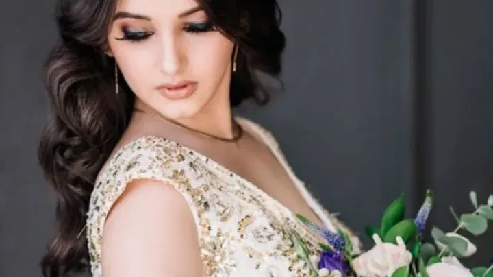 https://cdn.salonspotlight.com/photos/3RdxuuxwOHtskzqHCLBj/decb84f0-b8a3-4e4c-94d3-9f5b7c1393aa_720x720
