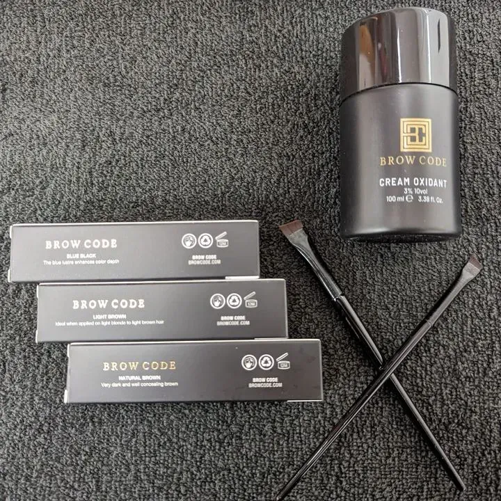https://cdn.salonspotlight.com/photos/3Sptb50aOI5N53xOjjft/49b13881-4b40-401b-94c0-87ba7d3d57d2_720x720