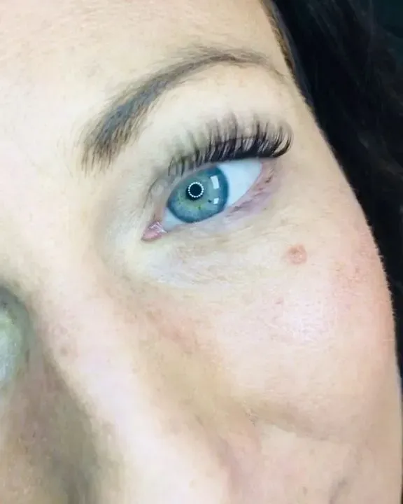 https://cdn.salonspotlight.com/photos/3TcJ6kVfyDaAP6FQcodS/3ce4b0da-914f-44ed-8099-6e56b9ae4995_720x720