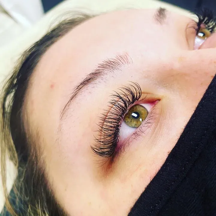 https://cdn.salonspotlight.com/photos/3TcJ6kVfyDaAP6FQcodS/9f2210ef-f478-4381-bbd0-096a77a05412_720x720
