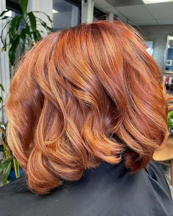 https://cdn.salonspotlight.com/photos/3UX69HNZ0IO6IvvpGjiv/4c02b4ad-d967-4a4f-b73b-8b9ea332c7d9_720x720