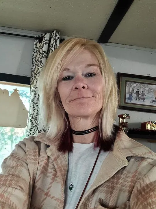 https://cdn.salonspotlight.com/photos/3Vfs7cyWYSswUTbCP9S1/442e2a65-72dd-4a9f-969d-5ac44be3441a_720x720