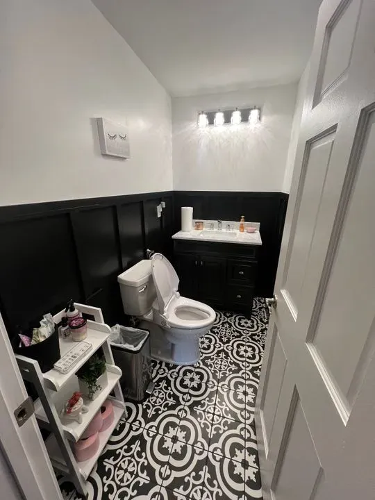 https://cdn.salonspotlight.com/photos/3VssyPoQheYiJ3um78n7/6ad95e82-9c38-4799-a2cd-21355d09d1af_720x720