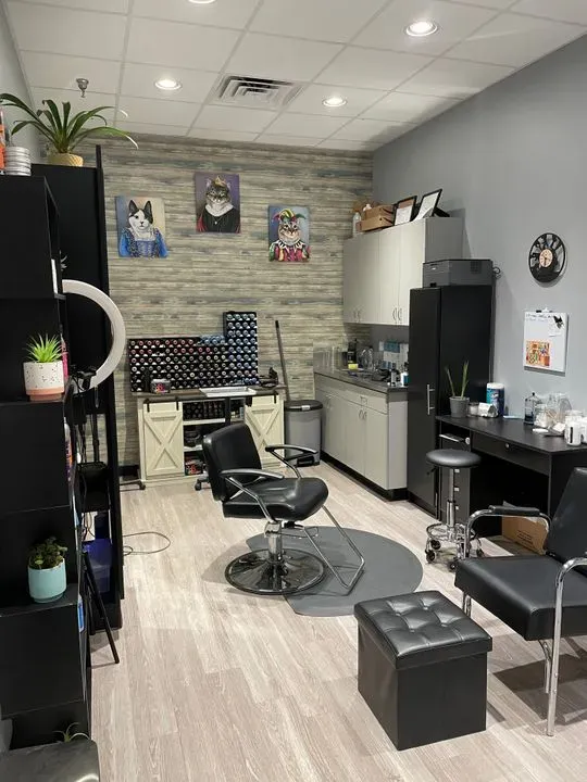 https://cdn.salonspotlight.com/photos/3d4JwhwZrysgfuflhGcS/8e6d0f7a-1fc0-4d14-a050-9788b2ea659f_720x720