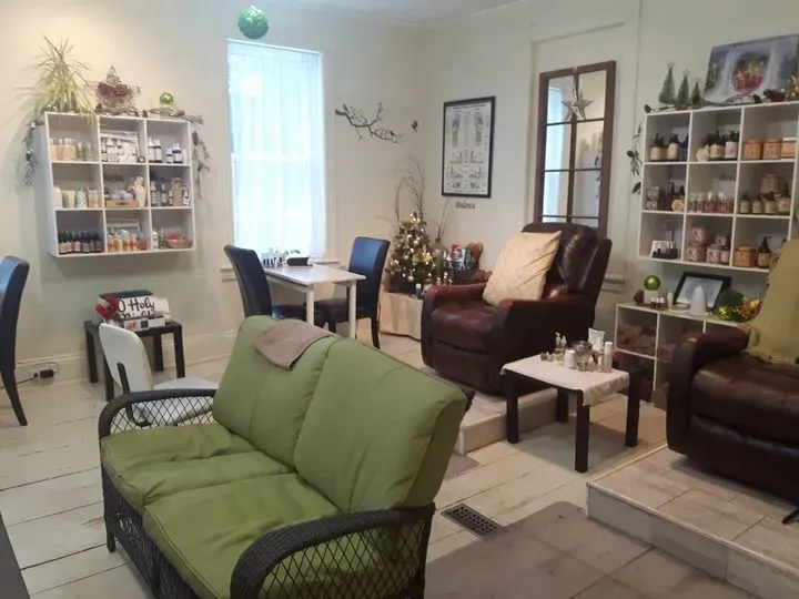 https://cdn.salonspotlight.com/photos/3jSED2pGMZTF6AyVLC2y/0cad8f9e-9cfc-4da3-bb73-4c29d2645087_720x720