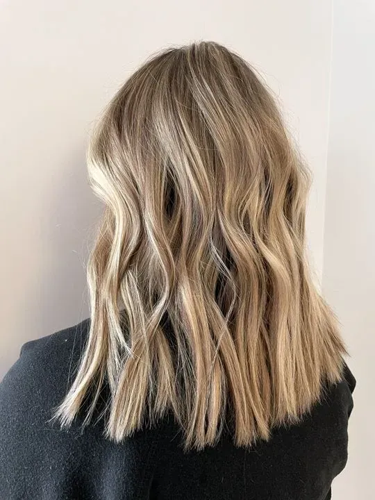 https://cdn.salonspotlight.com/photos/3jTPHn9E9h0IAzlGSp7r/876bb4ea-9e79-4915-b42a-2e9d34f15f30_720x720