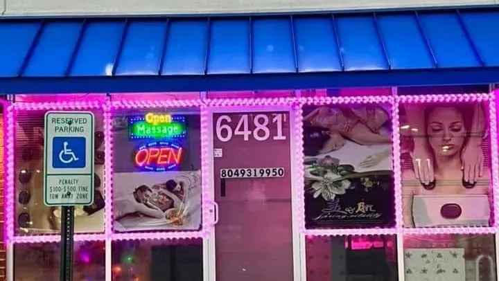 https://cdn.salonspotlight.com/photos/3kjbQBTlhMGrwOB5gvU6/46d52dec-3a70-4543-bcda-e905989bdd80_720x720