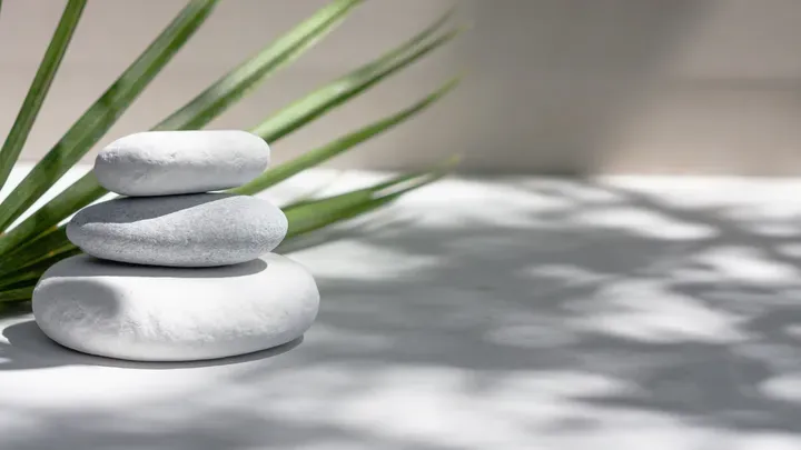 https://cdn.salonspotlight.com/photos/3llLotM4XmQDanmzzbPZ/28b54190-5d2f-4378-a811-693be7c8601e_720x720
