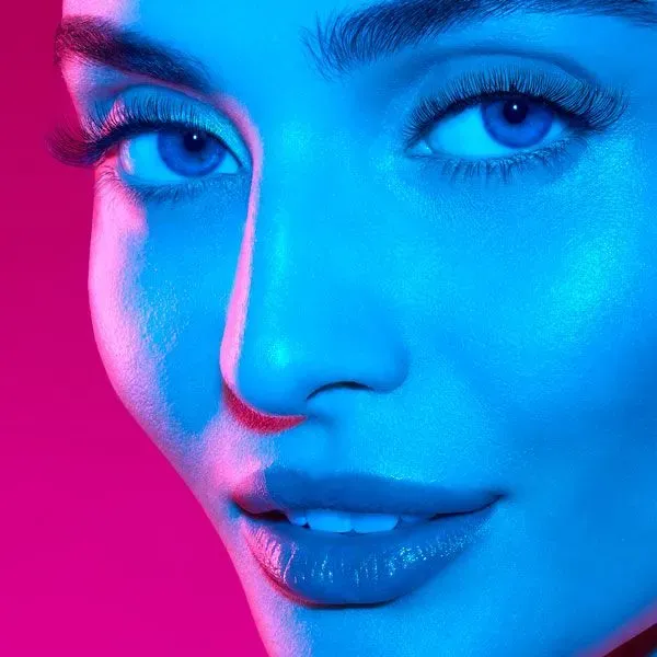 https://cdn.salonspotlight.com/photos/3mEXzpSKnaqVqLUaJKIR/a662ae24-16c8-4b0c-b572-7413aad07800_720x720