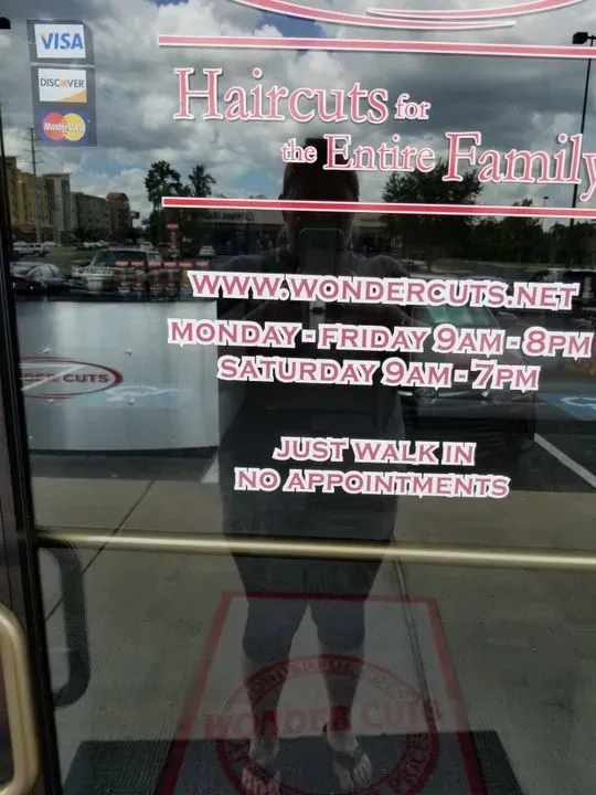 https://cdn.salonspotlight.com/photos/3nBOePSQz3OtSwAq3G23/15c47d12-1485-4990-8602-4abbde5e6022_720x720