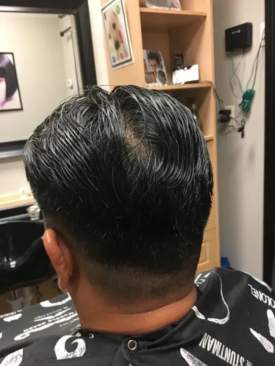 https://cdn.salonspotlight.com/photos/3opieqBRnnTyRUOMqOom/3e723c65-c4e3-496e-a0b5-ef4f05445b2a_720x720
