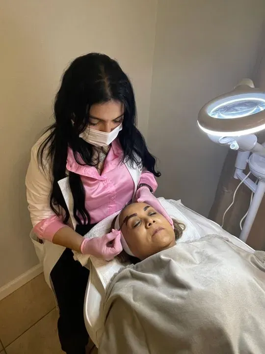 https://cdn.salonspotlight.com/photos/3pYfQ9jzbh7LUgqPRvQ1/a996898d-5266-4da3-99b3-3c3244a54229_720x720