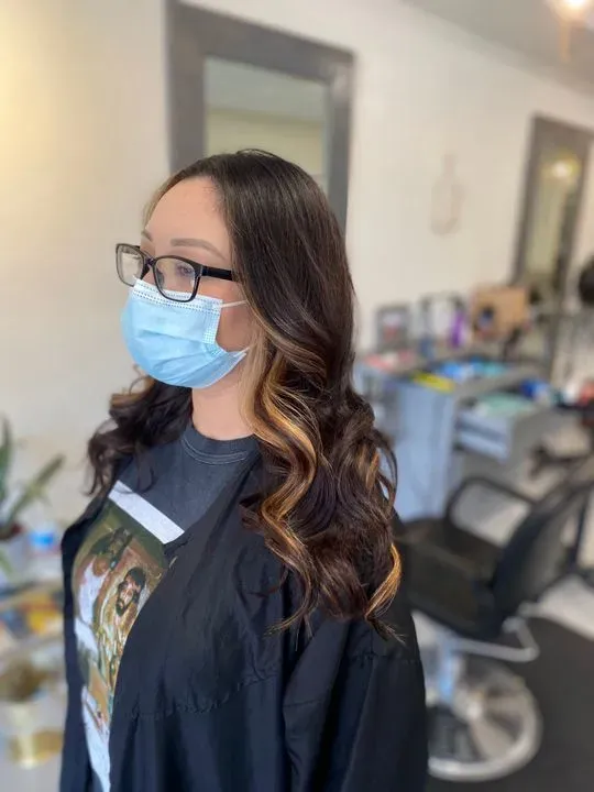https://cdn.salonspotlight.com/photos/3ppxviJ7EVwT60VgNGjl/d4d8d2cd-05de-484d-b045-80038d63798a_720x720