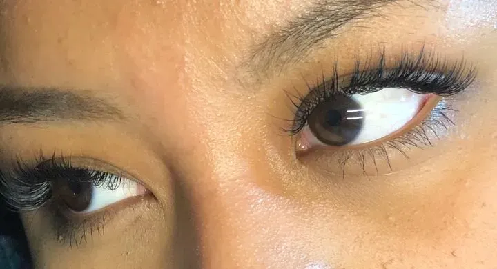 https://cdn.salonspotlight.com/photos/3prXPfbIJybCIeBPImcG/9f61c2e8-0b78-4fe4-8bd7-6ce6e09ac37d_720x720
