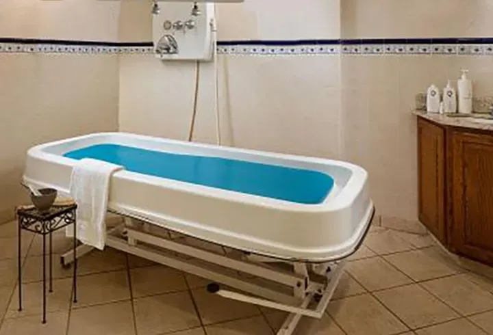 https://cdn.salonspotlight.com/photos/3qcPRYLpVhYS7ZUYTXcK/76271d5d-d1fe-45e8-99b5-530f505d4bd8_720x720