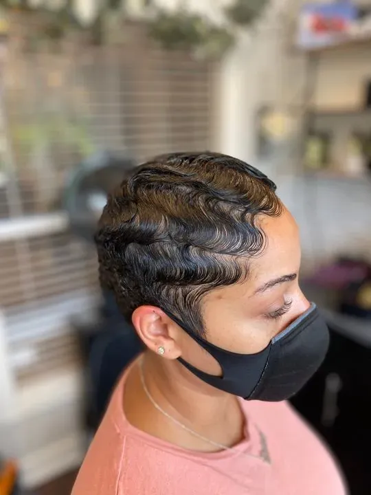 https://cdn.salonspotlight.com/photos/3qyfx2Ej3uMOwYvZSIqL/f5008179-0204-4502-9bf3-ab00726d24ba_720x720