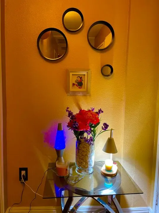 https://cdn.salonspotlight.com/photos/3tkwVK55k8t7Jc0sOypd/add16376-36b4-49f9-94ef-ea6f3d3dd288_720x720