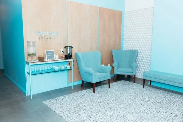 https://cdn.salonspotlight.com/photos/3w4ZV4UcKQgOcakjaVJO/c94d04b3-beb5-440e-b1a0-b4c8ab2816b0_720x720
