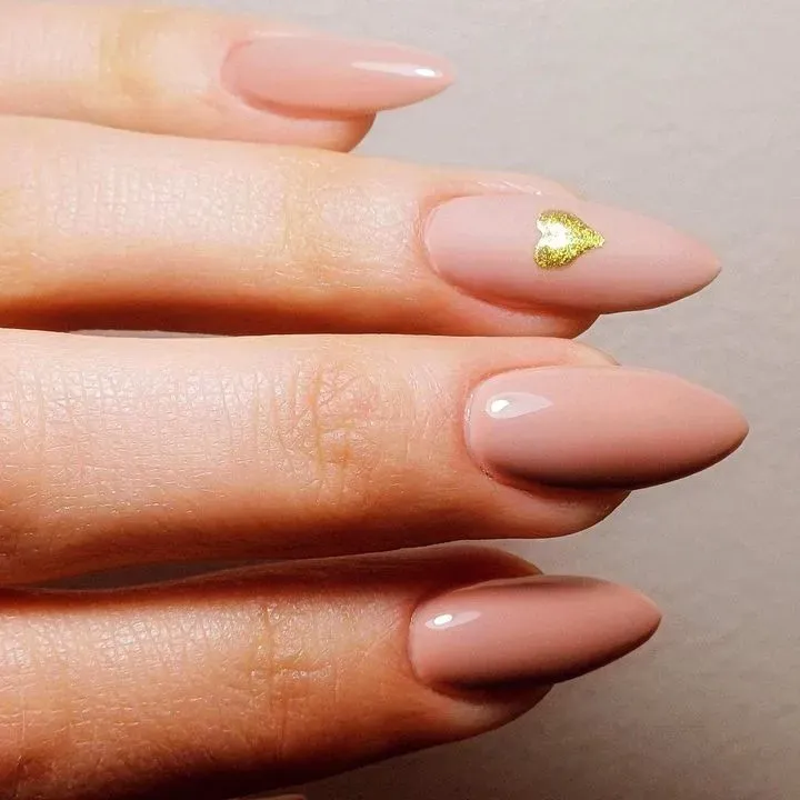 https://cdn.salonspotlight.com/photos/3wpzcoT4NJ0Bg40eN0kP/11f5cd26-9c79-467c-b9ae-4e9dc85319fd_720x720