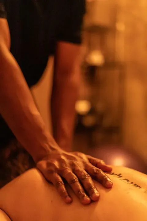 https://cdn.salonspotlight.com/photos/3xNgjFWxfk6FqdCtP0Wp/e025fa54-40ce-4e26-8e41-787d28e3ebce_720x720