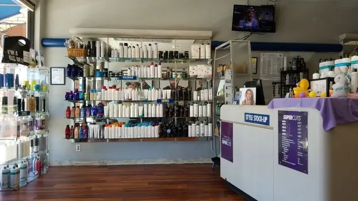 https://cdn.salonspotlight.com/photos/40dpXWArJibr5o1DHEhq/2020e7d9-59c8-464b-8db9-5110e15020fb_720x720