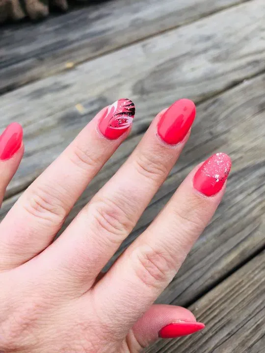 https://cdn.salonspotlight.com/photos/45nMXSLzqV6KNpwQAHEQ/ff81371f-0c11-4ad8-b8a1-2456f4e8fbad_720x720