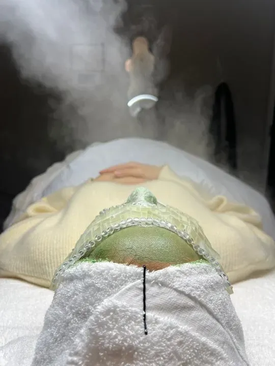 https://cdn.salonspotlight.com/photos/47AcDMyRRdN6zo6MOYjm/7f368831-c781-4fd1-b37e-212d9d100d21_720x720