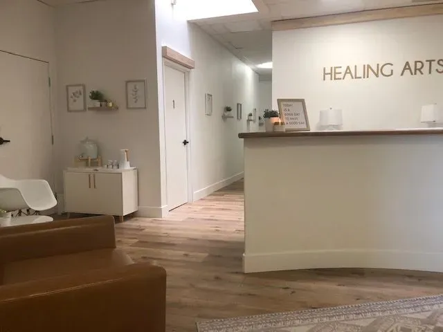 https://cdn.salonspotlight.com/photos/494RhmWiFLQjvBjwLgTK/7d9c8f7b-68d9-4689-a0f8-e93a54df6a72_720x720
