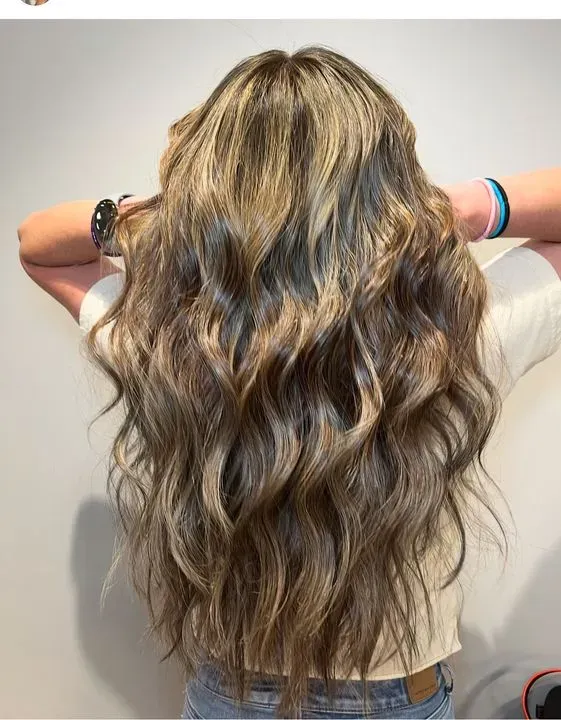 https://cdn.salonspotlight.com/photos/4B999DnsxcD0gTh58xZN/5f0e823b-6188-47c6-82b9-19ec18ed540b_720x720