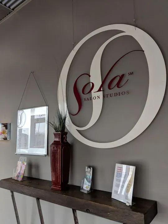 https://cdn.salonspotlight.com/photos/4BO1AsJEvgrRWt6G0OzM/95ea092f-1cf3-4273-8d94-334a325ef103_720x720
