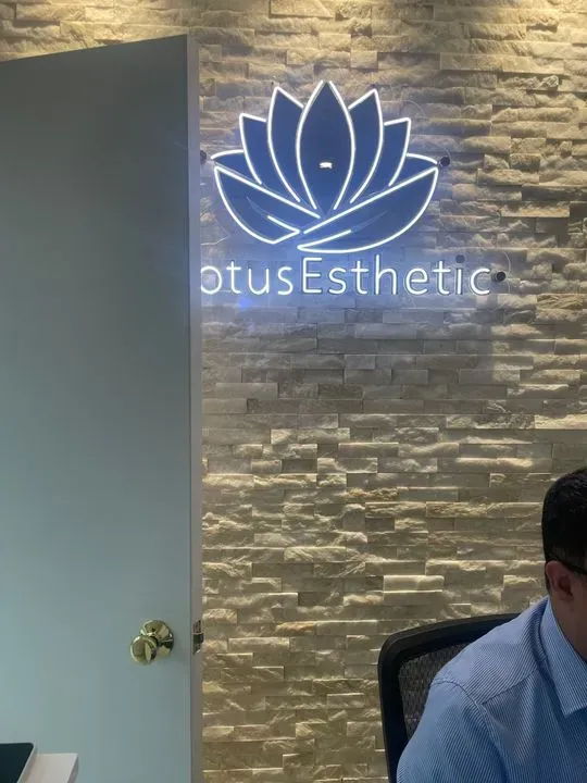 https://cdn.salonspotlight.com/photos/4Dqk2i7YT2UpTdvNkrUv/13d5f764-e75e-42de-8bb6-e53dbe5dcb7e_720x720
