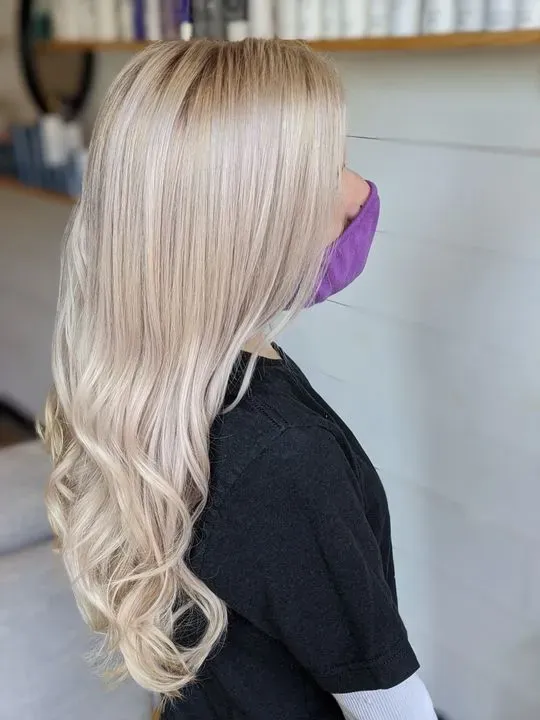 https://cdn.salonspotlight.com/photos/4JeGAmQrl2YTDRo7IWUx/7f377350-5e0f-4ae0-8775-39d6e49229c7_720x720