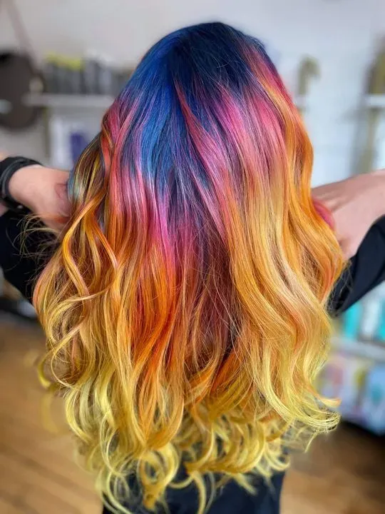 https://cdn.salonspotlight.com/photos/4JeGAmQrl2YTDRo7IWUx/e7ed9931-4b30-4665-8d0c-f7a80acc642e_720x720