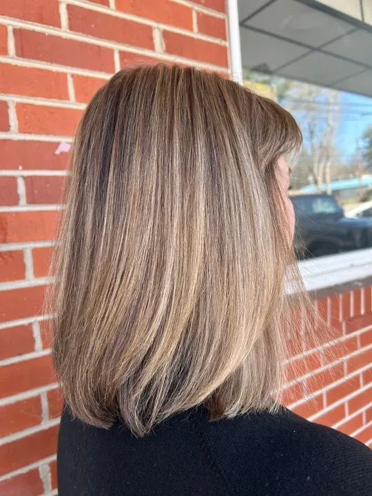https://cdn.salonspotlight.com/photos/4JzTCEfXiQy6YrWIpL2g/e1d9bd59-335d-408c-8c1e-5a9a2be98269_720x720