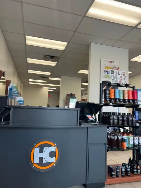 https://cdn.salonspotlight.com/photos/4LFVbgIzM7izNyAukaxp/a460c663-103e-4c87-b2cb-58148f9f6c38_720x720