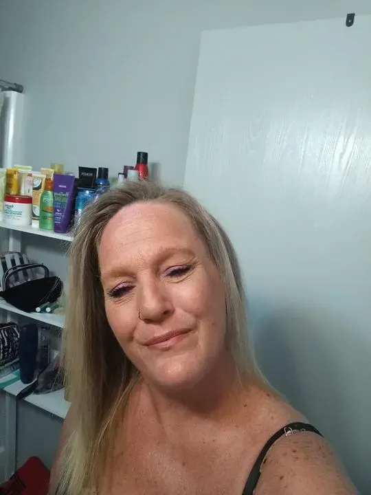 https://cdn.salonspotlight.com/photos/4NJpIFbIlB2UWMNnaSoK/358ffeec-dd1b-43b8-ab62-52087a908c73_720x720