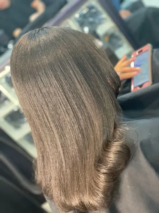 https://cdn.salonspotlight.com/photos/4Qfo8tZF2XK1RKpf4zGq/98c7f955-cae5-4307-9499-e9738f4a6517_720x720