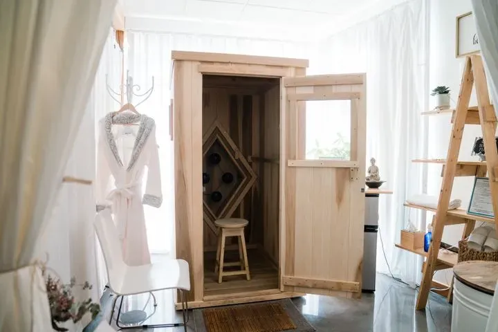 https://cdn.salonspotlight.com/photos/4RJzcaVQEB4hfyGgNgtB/5349b561-aac6-4fa6-8474-afab1804dd33_720x720