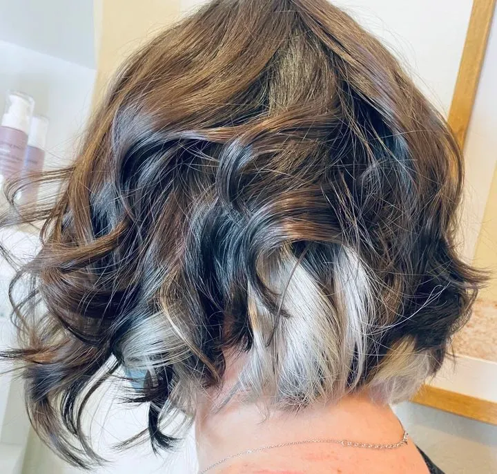 https://cdn.salonspotlight.com/photos/4TiIaR1zsVu0QWOIXolR/937b4e21-34be-419e-a068-9b93f8afdfc8_720x720