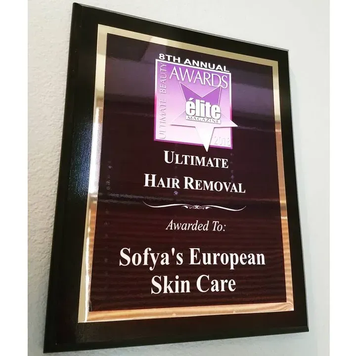 https://cdn.salonspotlight.com/photos/4VFMkTsu2kgNqVstC1tA/ec875f6c-d6b0-407e-89d0-667eed620fd3_720x720