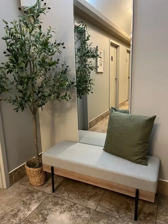 https://cdn.salonspotlight.com/photos/4ViyaK6BqJfOpTM6Gkjv/03bdff02-b26c-4829-9dfa-819390971a6e_720x720