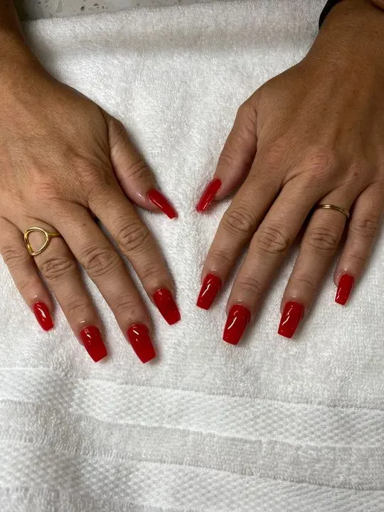 https://cdn.salonspotlight.com/photos/4XKs96T410zB2cAkmKsU/2ebf81ed-4749-4027-984e-8724eb8c168c_720x720