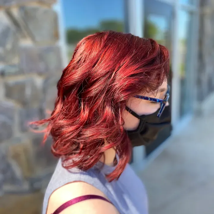 https://cdn.salonspotlight.com/photos/4Z0RdQZnbprQN30HR7hX/15db8719-7439-4a5c-bc1b-26d16ad7c12c_720x720