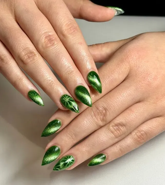 https://cdn.salonspotlight.com/photos/4cbT3OXFxFIu3gi6O8JL/82b8cfd1-e3b2-4fcc-928a-5bb41d73e058_720x720