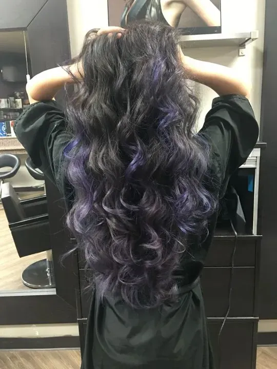 https://cdn.salonspotlight.com/photos/4dSEOMX4LEXUGSmVndwm/a6ad8e32-923f-4701-91bb-7a182fbaa5ad_720x720